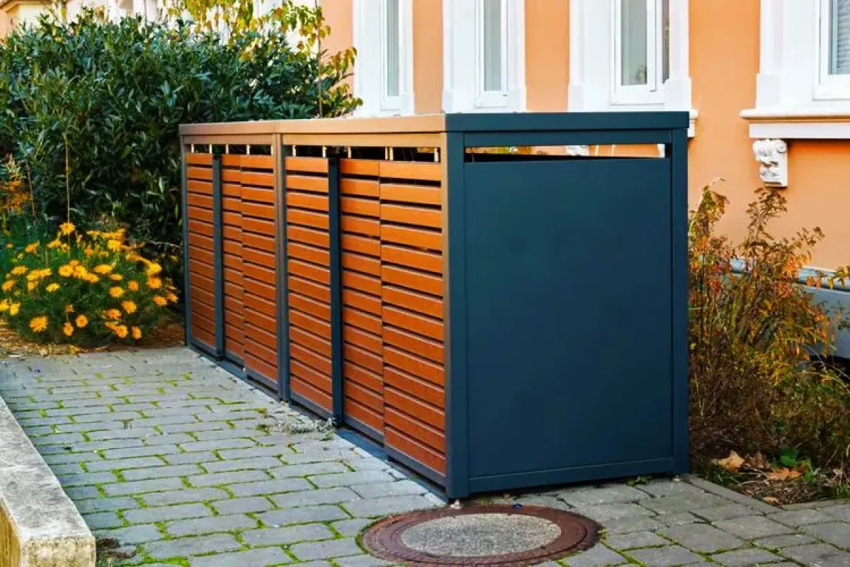 Ilustrasi Tong Sampah (Garbage Bins)