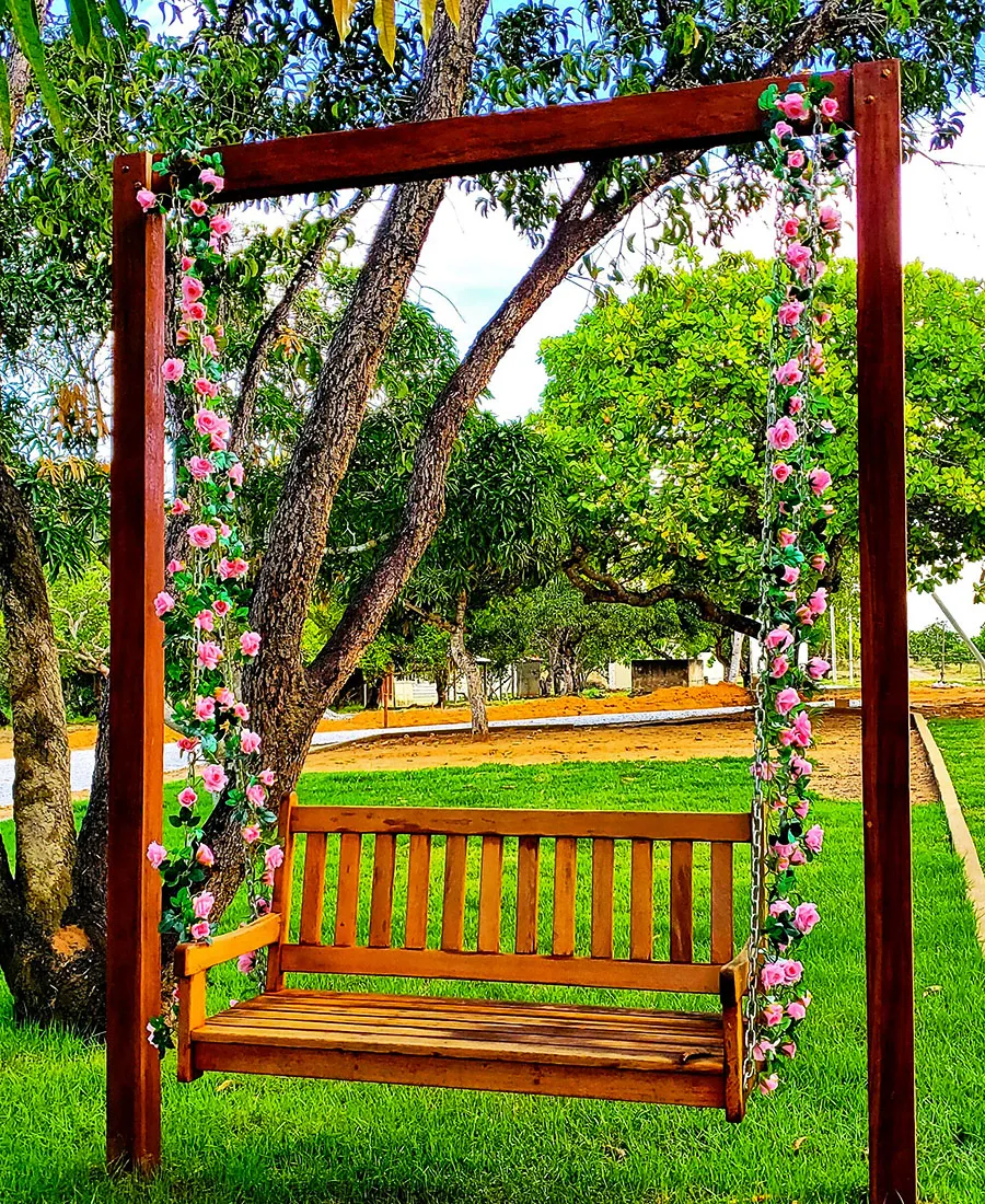 04 Ayunan Serambi Pergola