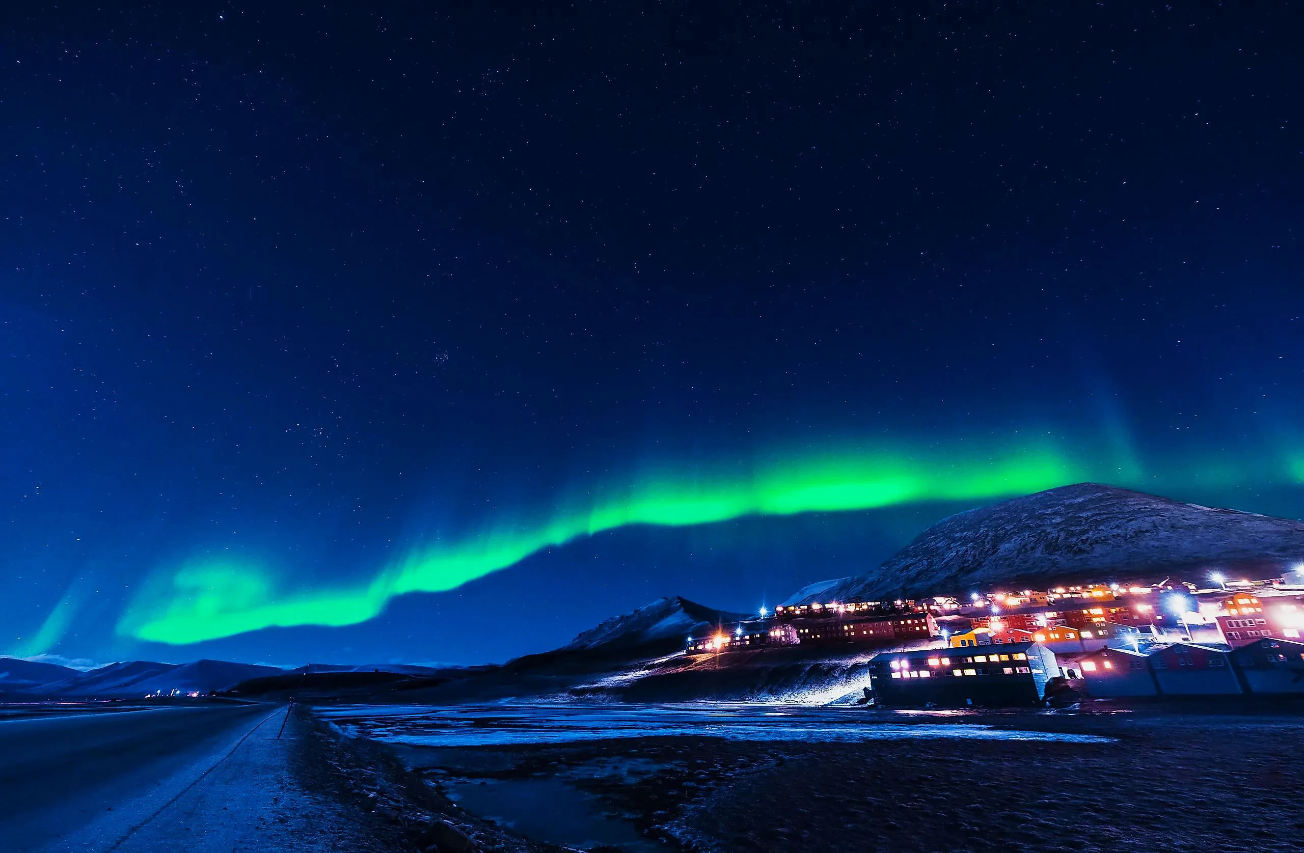 05 northern lights longyearbyen spitsbergen island svalbard norway ginger polina bublik