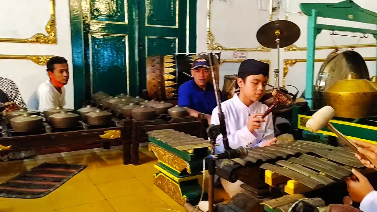 05 Gamelan Sekaten Cirebon