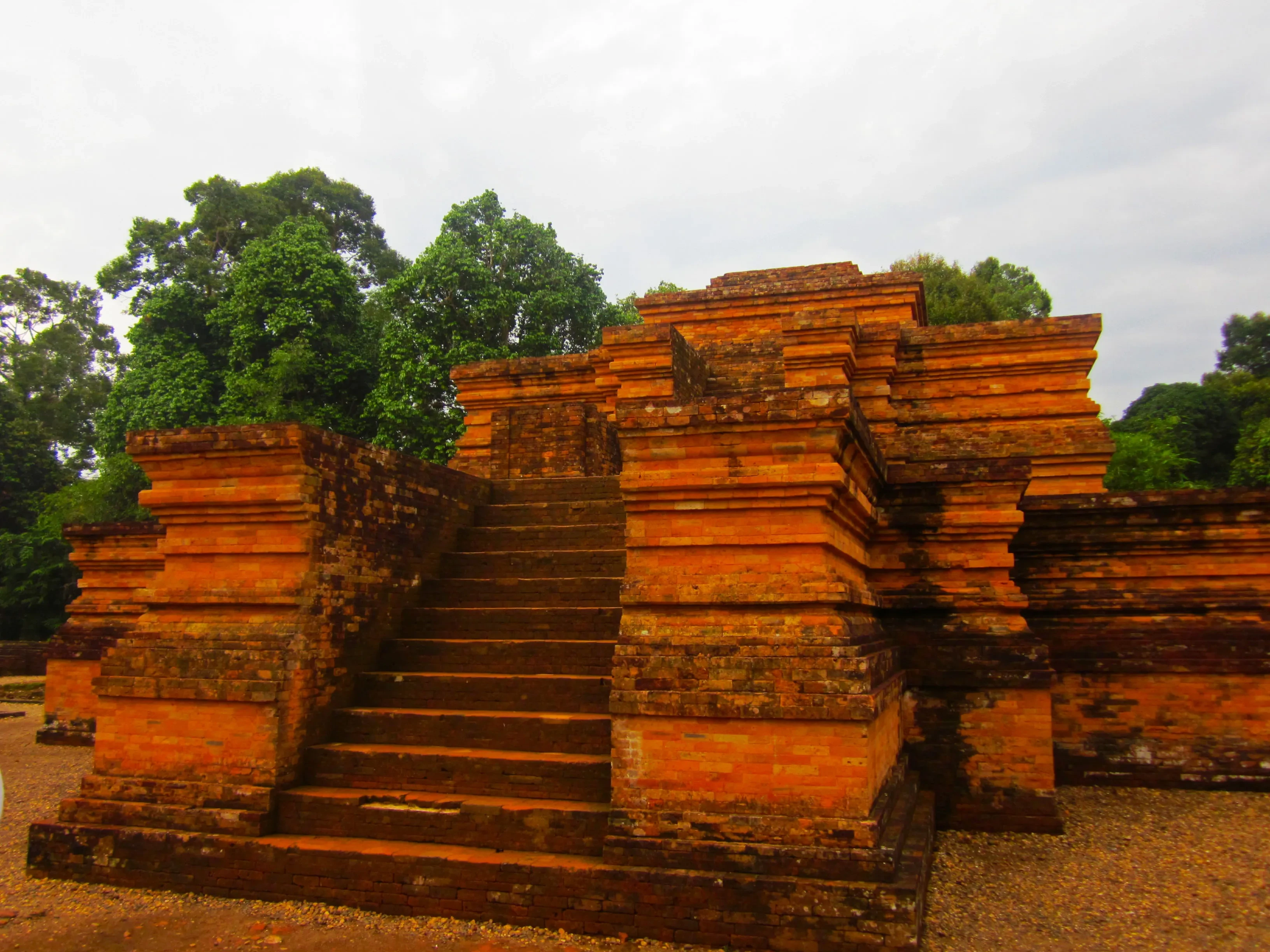 05 Candi Muaro Jambi