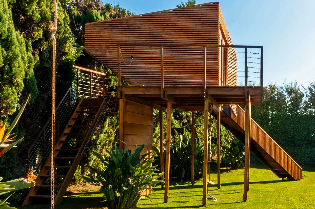 04 sustainable wooden treehouse 11