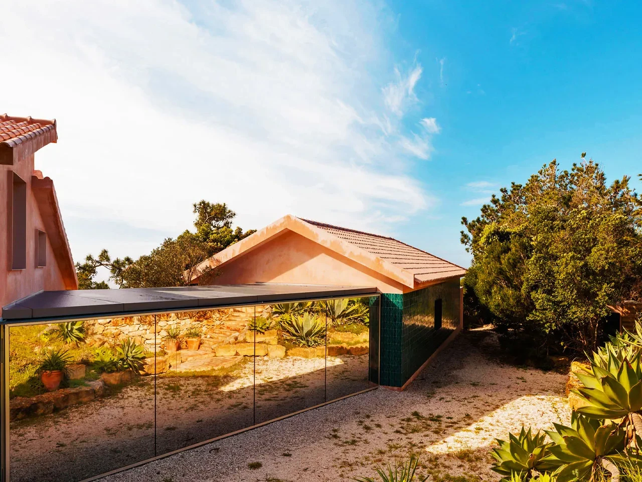 02 portugese windmill house yanko design 03