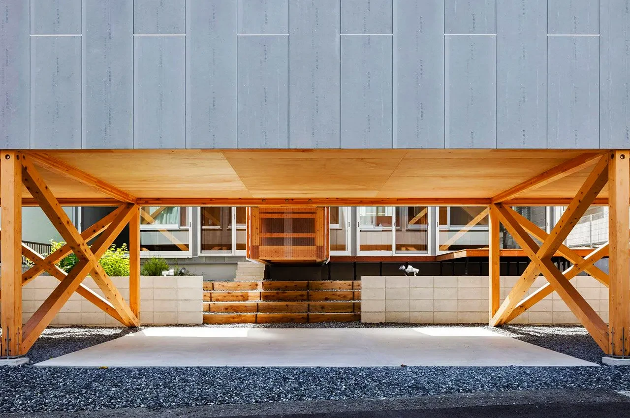 02 house of front yanko design 05