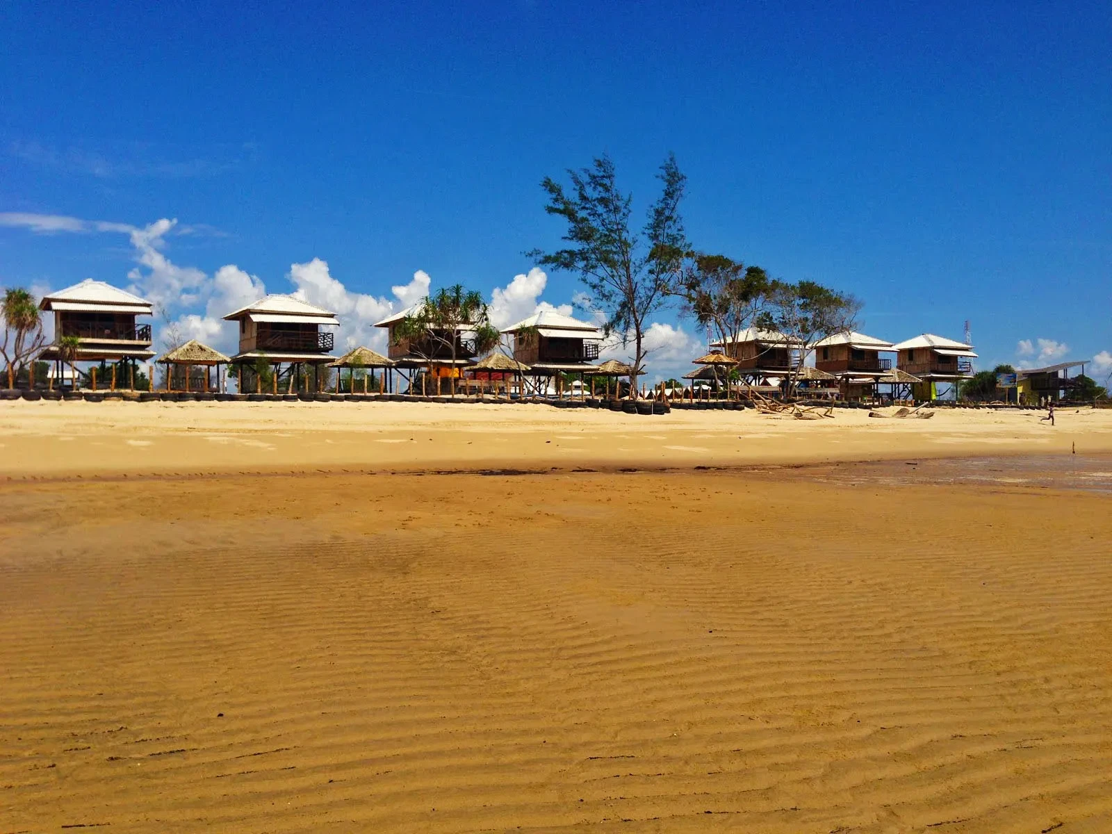 01 pantai ujung pandaran