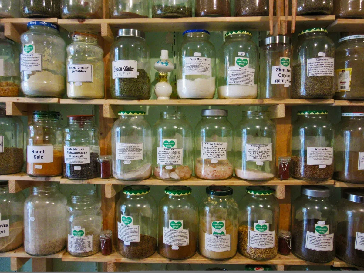 07 spices glasses shelves business music selection 1327876