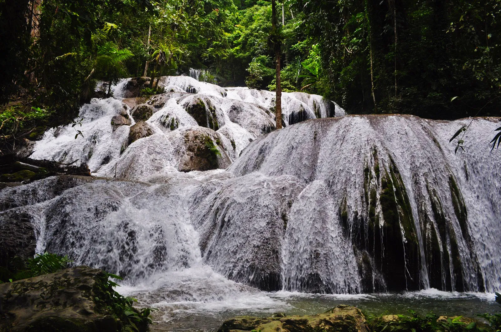 09 air terjun saluopa sulawesi tengah ksmtour com