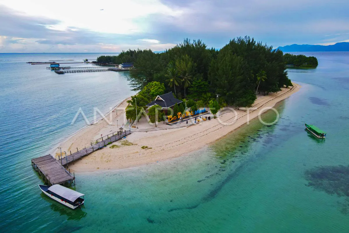 1 Pulau Bokori Konawe