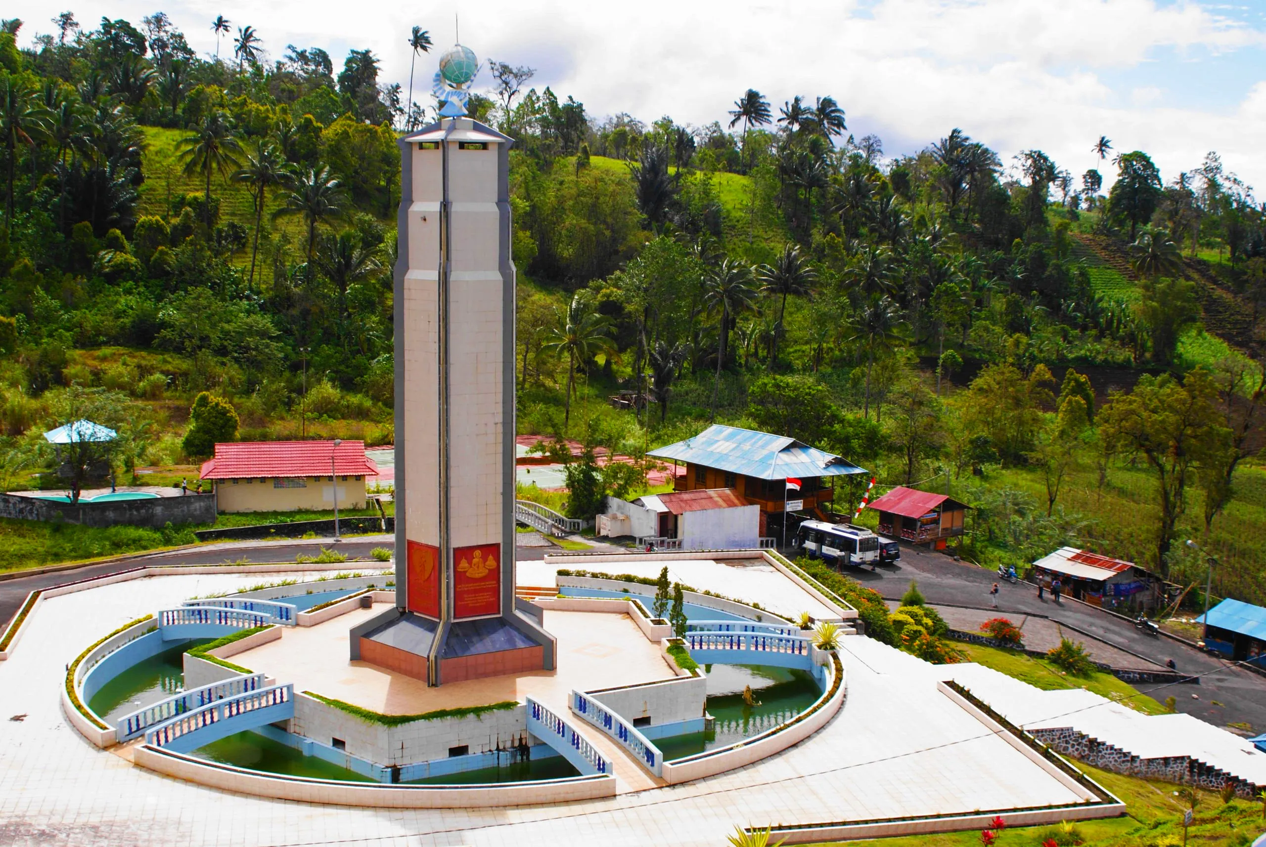 06 Bukit Kasih Kanonang min scaled