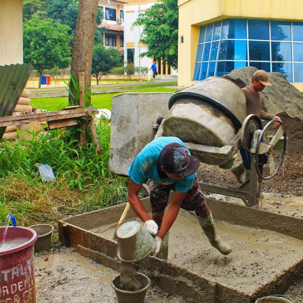 Ilustrasi Membuat Beton Dari Adukan Semen