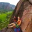 Ilustrasi Panjat Tebing di Lembah Harau, Sumatera Barat