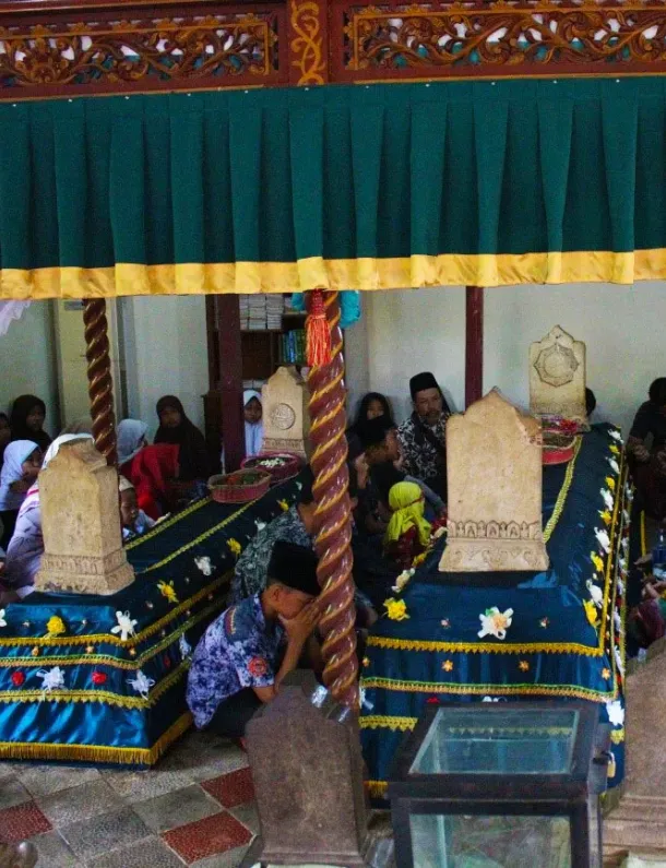 Ilustrasi Makam Ratu Kalinyamat, Jepara, Jawa Tengah