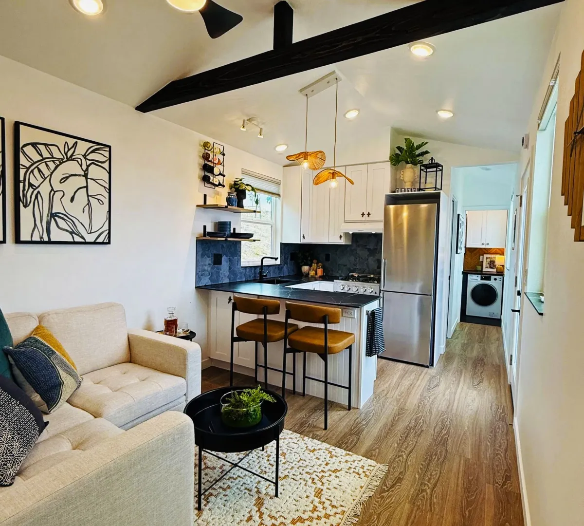 Tiny Tandem: Rumah Mungil Premium