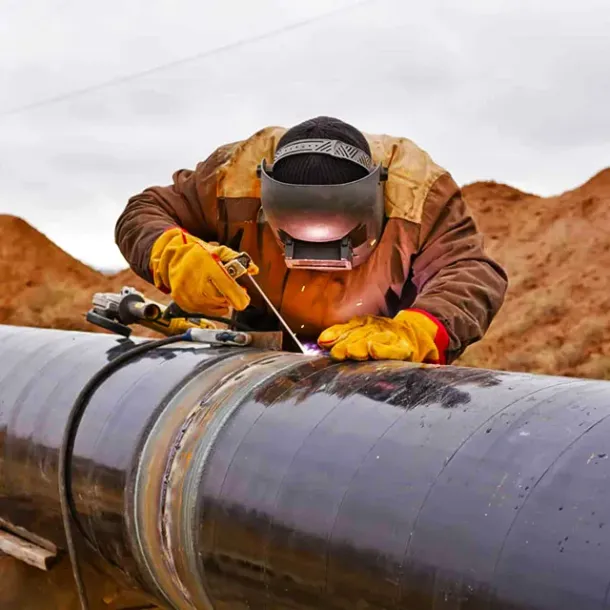 Ilustrasi Pipe Fitter Welder