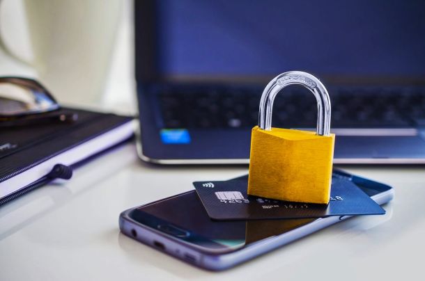 Ilustrasi Penipuan Dalam Perjalanan (6/6). Sumber: adigitallamp.com