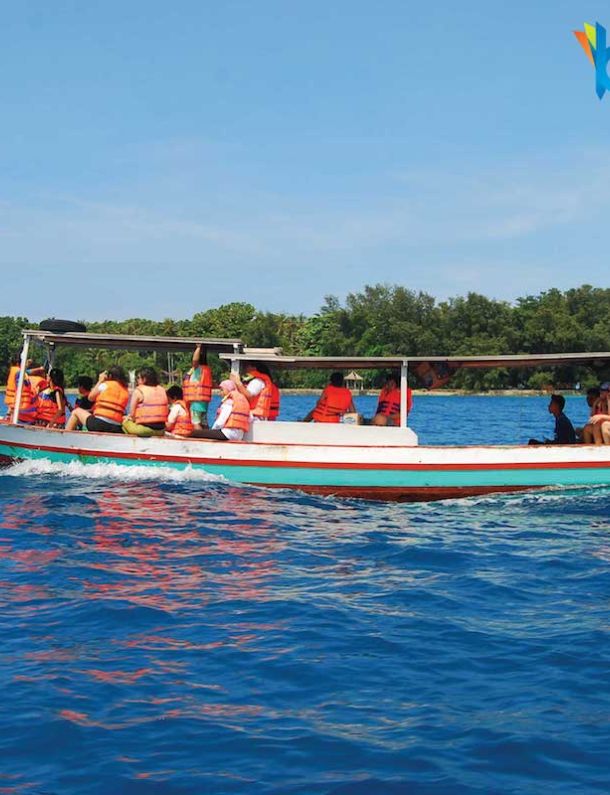 Ilustrasi Island Hopping Di Pulau Harapan