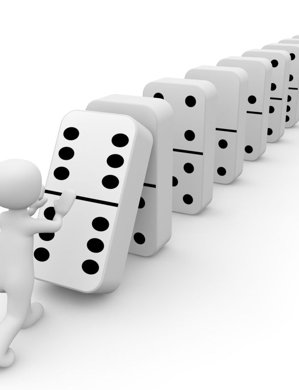 Ilustrasi Efek Domino