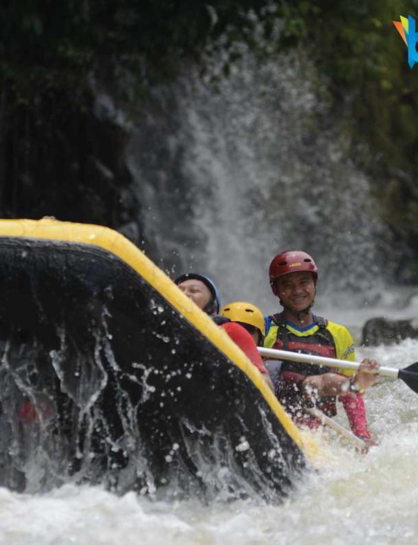Ilustrasi Rafting Sungai Cianten