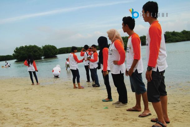 Ilustrasi Kegiatan Outbond