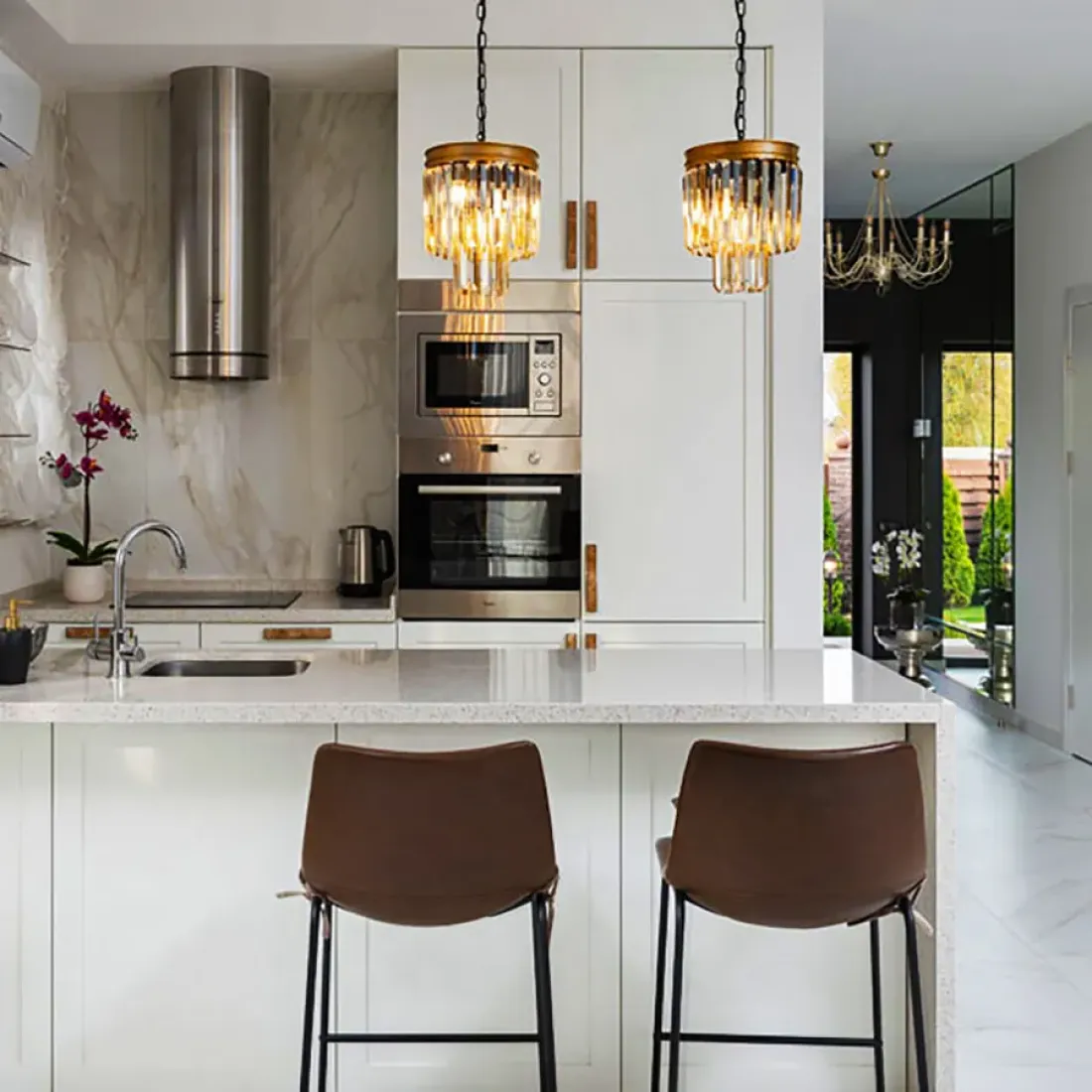Dapur Modern dengan garis bersih. Sumber: Max Rahubovskiy