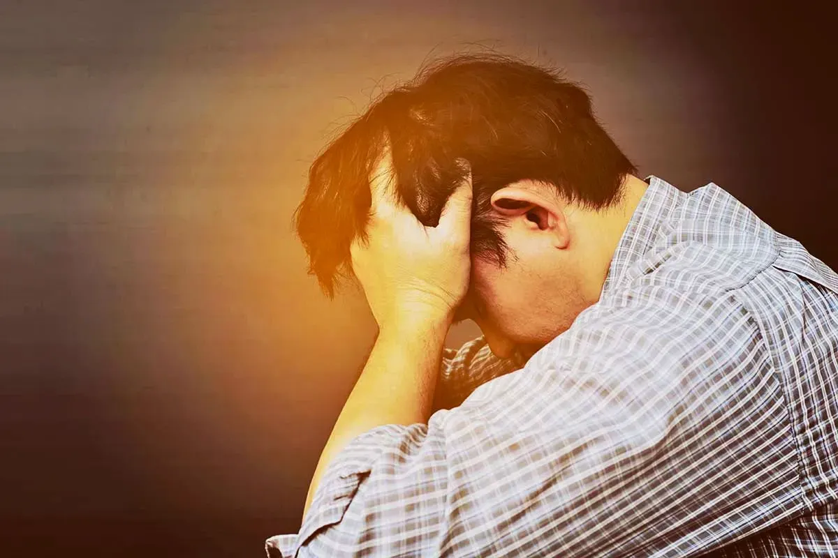 Ilustrasi Pria Yang Tengah Stres