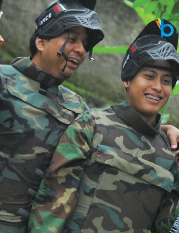 Ilustrasi Kegiatan Olahraga Paintball