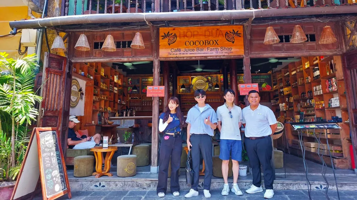 Ilustrasi Coffee Shop di Vietnam