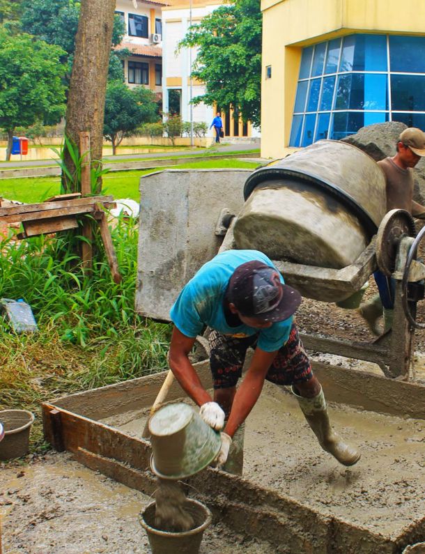Ilustrasi Membuat Beton Dari Adukan Semen