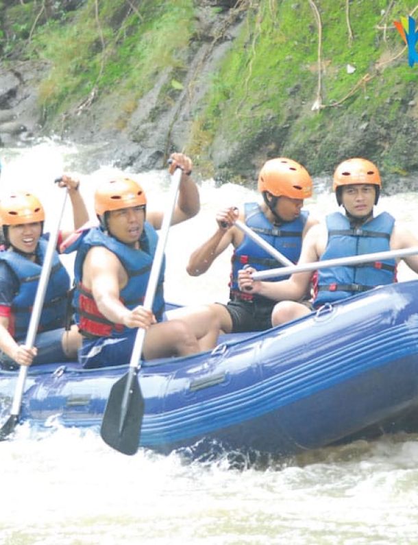 Sekilas Tentang Sungai Citarik: Lokasi Rafting Seru Sukabumi